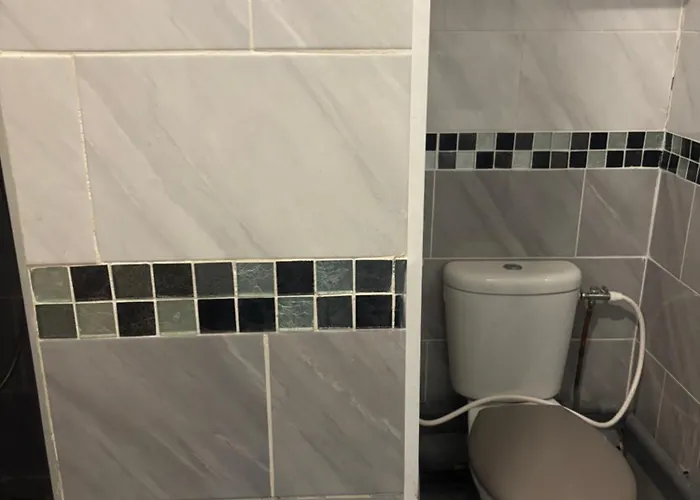 شقة Home Stay Private Room With Private Bathroom *